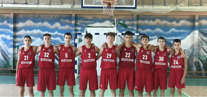 Юнаки 2011 р.н. нашого баскетбольного клубу 13-14 листопада 2025 р. зіграли товариську зустріч з командою ДЮСШ-2 м. Харків, а потім ДЮСШ-2 м. Полтава.